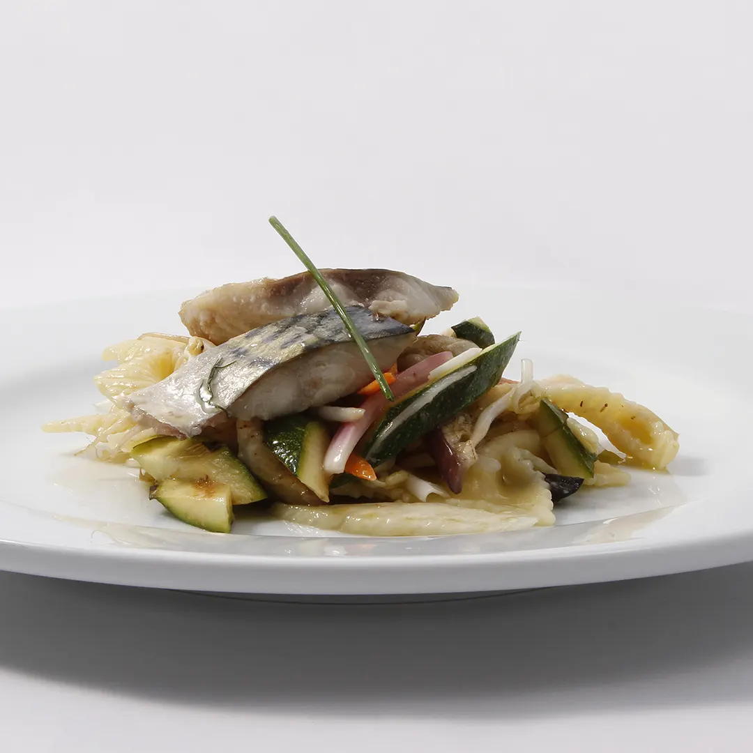 Ricetta Farfalle Rigate n.66 con verdure croccanti e sgombro