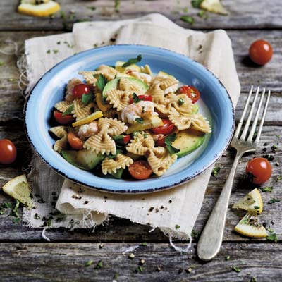 Ricetta Insalata di farfalle integrali con avocado, limone e scampetti - La Molisana