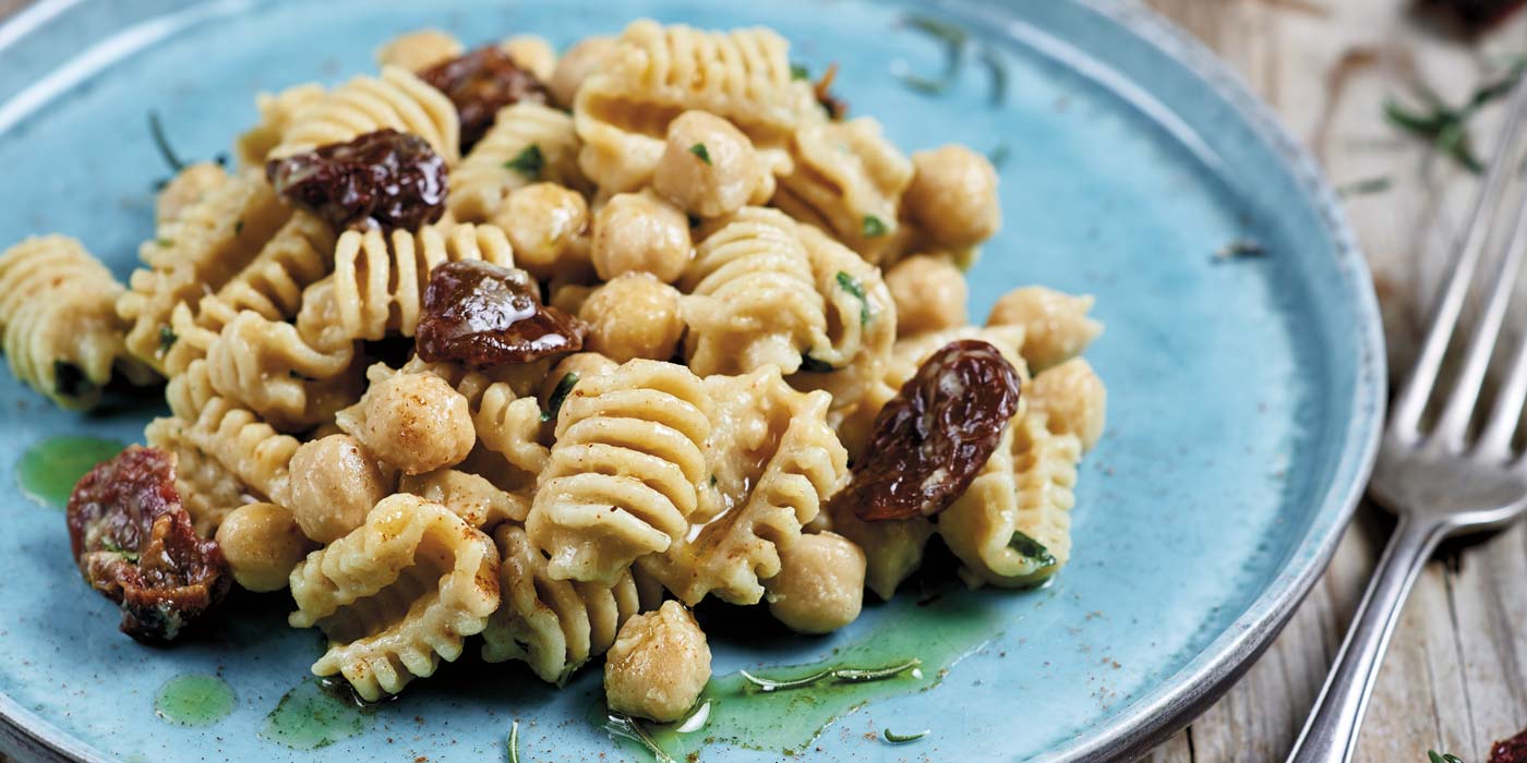 Ricetta Radiatori con ceci, pomodori secchi e peperoncino - La Molisana