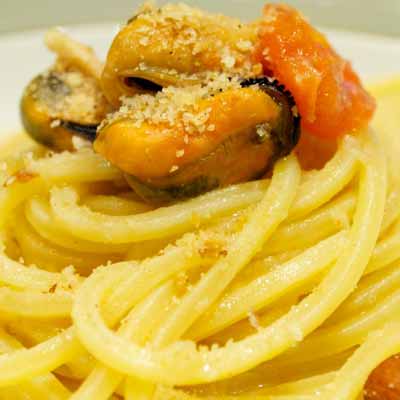 Ricetta Spaghetto Quadrato su vellutata di cannellini e cozze - La Molisana