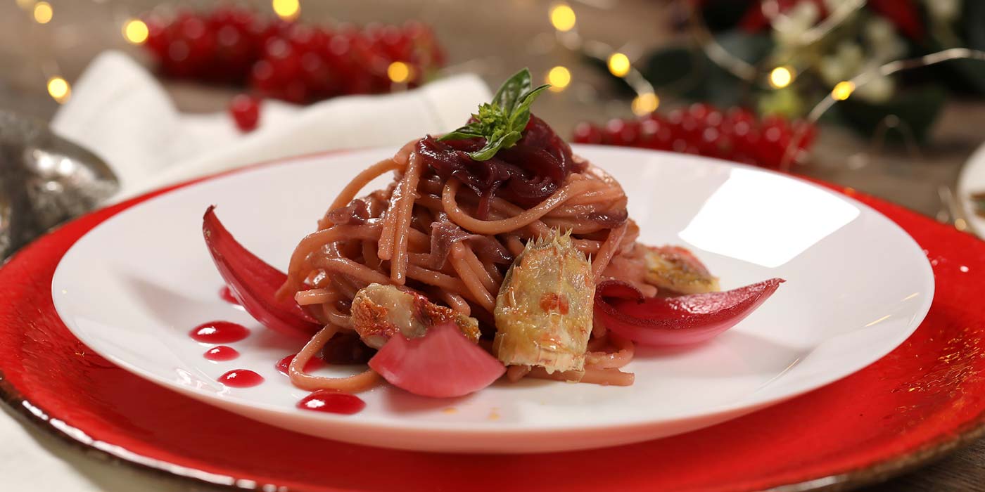 Ricetta Spaghetto Quadrato laccato alla cipolla fondente, cicale e triglie di scoglio - La Molisana