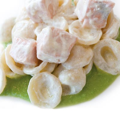 Ricette Orecchiette Pugliesi con zucchine e salmone
