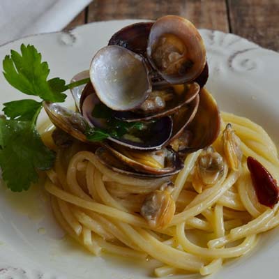 Ricetta Spaghetto Quadrato La Molisana alle vongole veraci e ceci neri