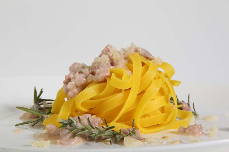 Tagliatelle zafferano salsiccia