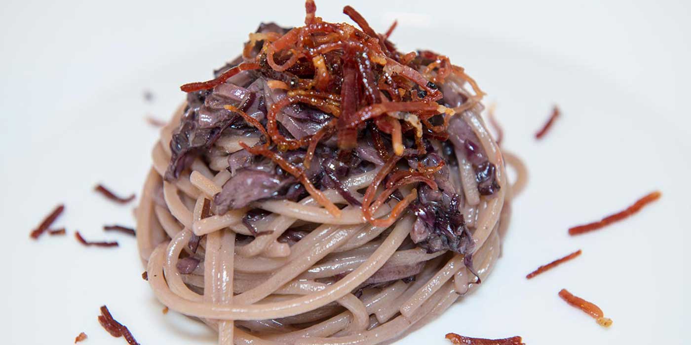 Ricetta Spaghetto Quadrato con radicchio di Treviso e speck - La Molisana