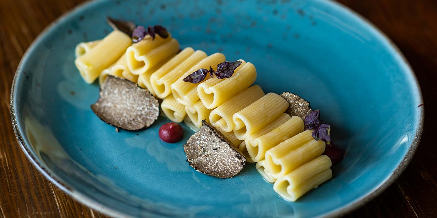 Ricetta Rigacuore “La Molisana” con manteca podolica e tartufo scorzone estivo molisano - La Molisana