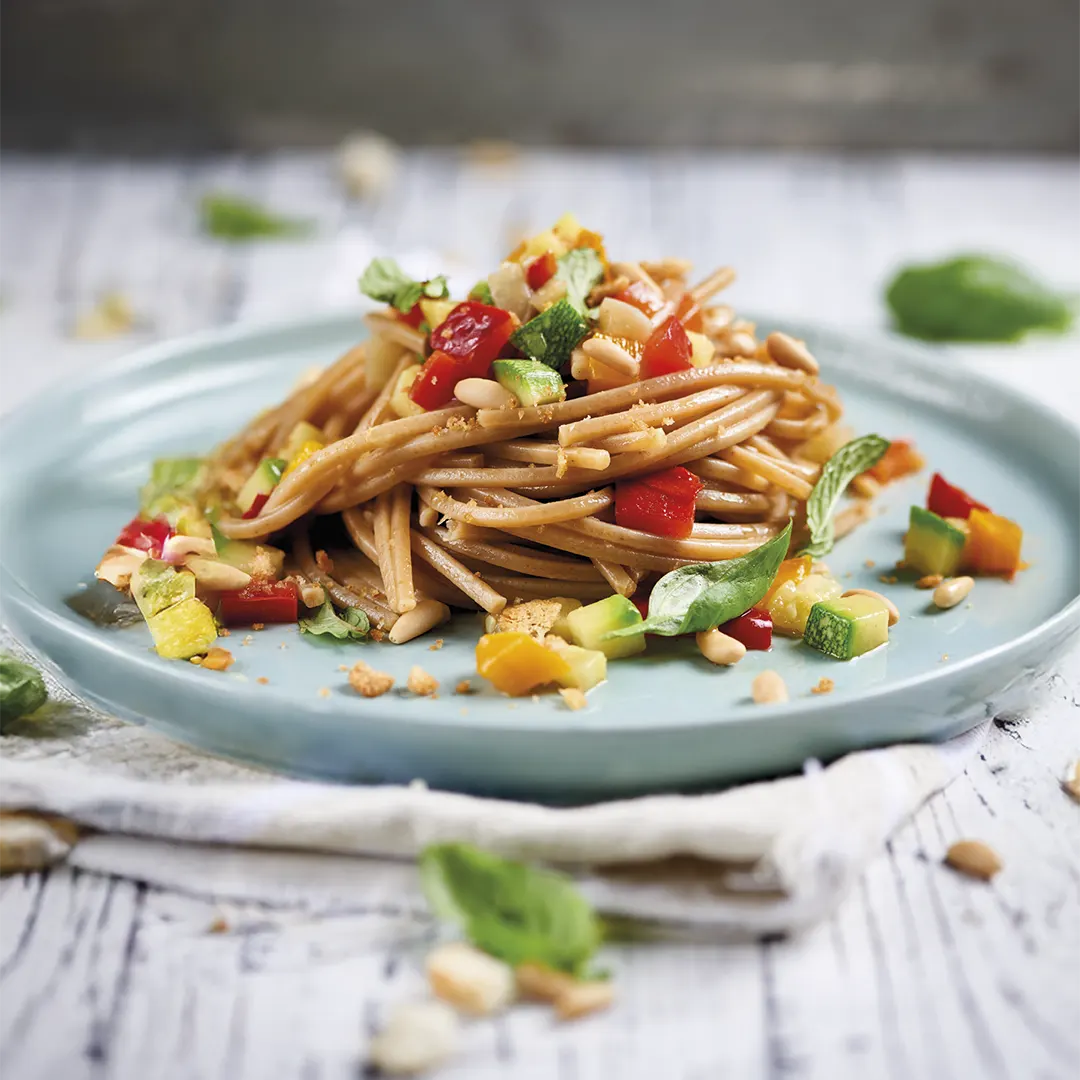 Spaghetto Quadrato integrale con caponata di verdure estive - La Molisana