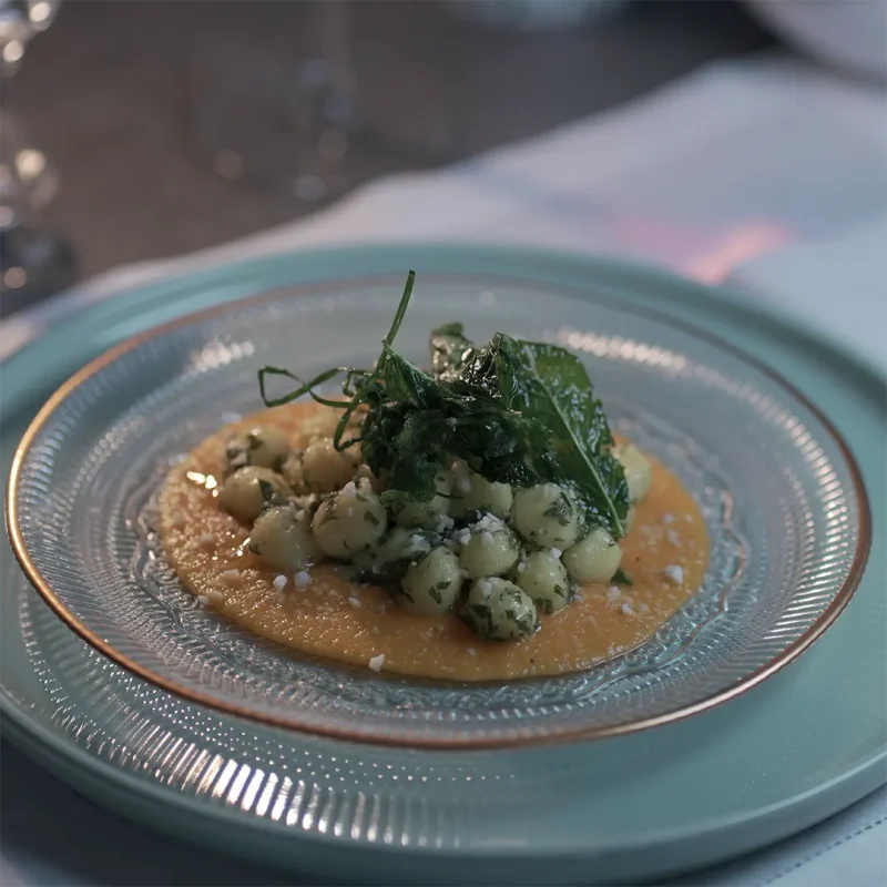 Ricetta Chicche di patate alle erbe aromatiche su purea di zucca - La Molisana