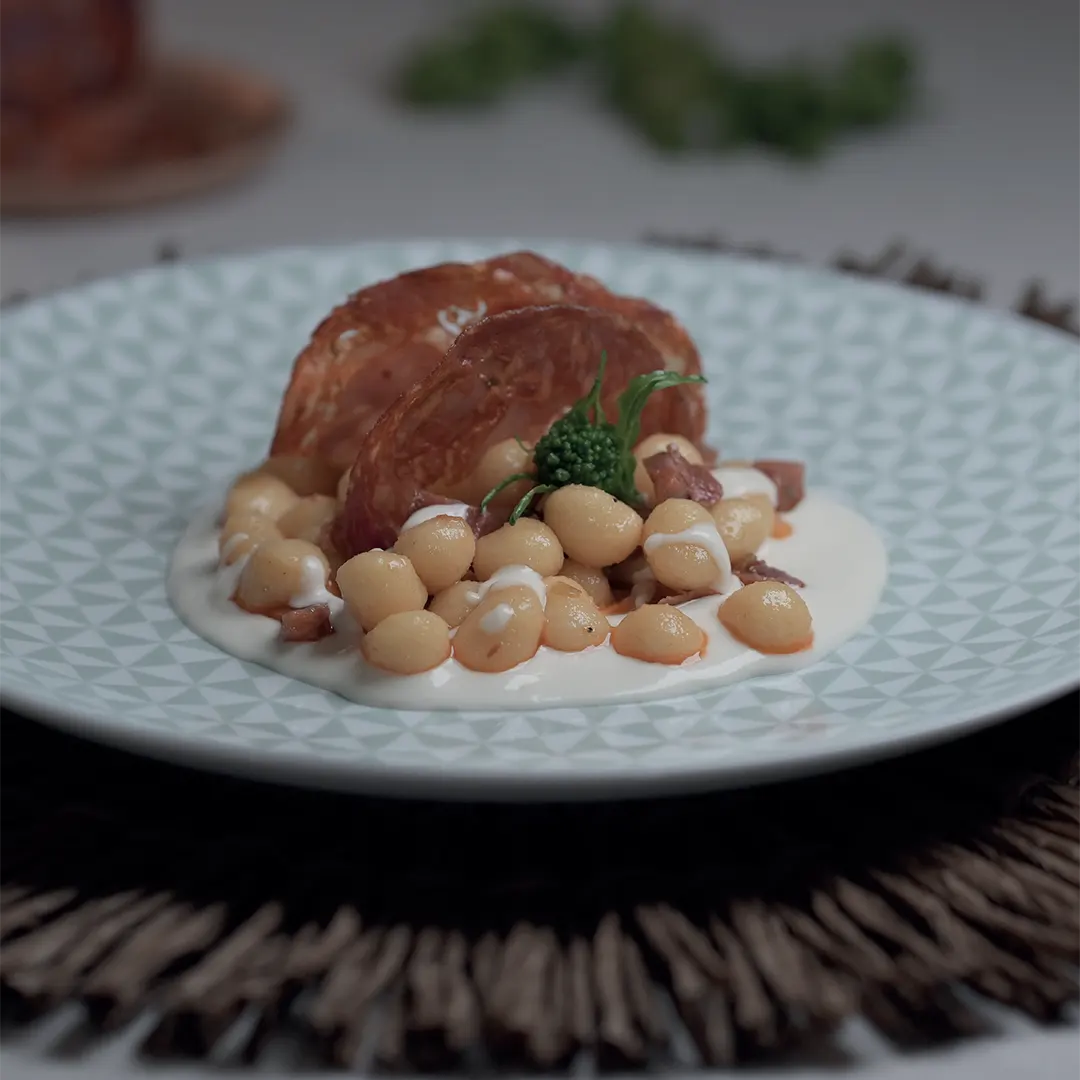 Ricetta Chicche di patate con salsa di ventricina su crema di caciocavallo - La Molisana