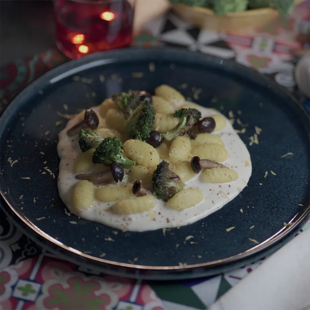 Ricetta Gnocchi di patate con funghi, broccoli, zafferano e salsa al gorgonzola - La Molisana