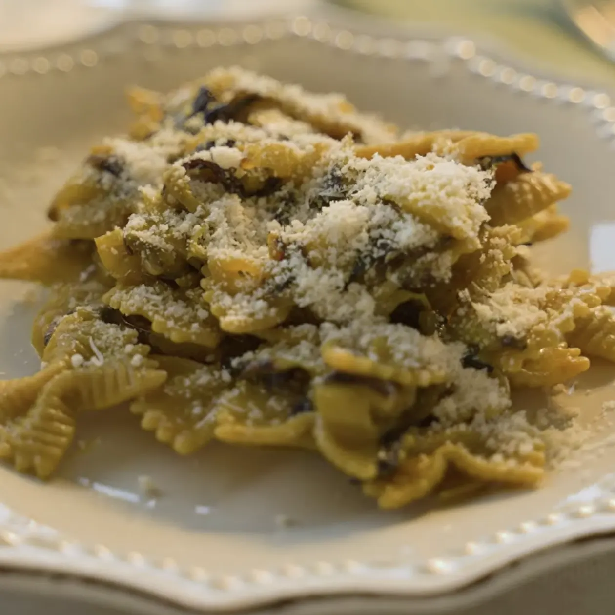 Ricetta Farfalle Integrali con radicchio, curcuma e parmigiano - La Molisana